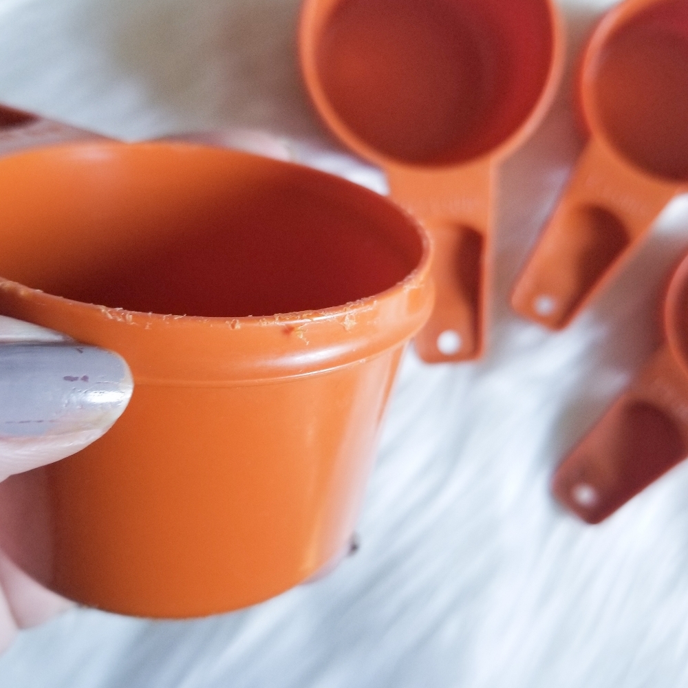 Tupperware Measuring Cups - Picture 4 of 4